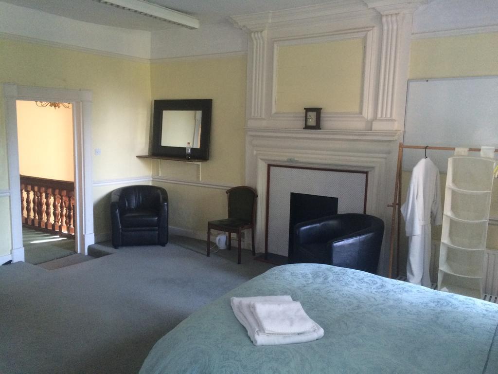 Harmondsworth Hall Guest House West Drayton  Room photo