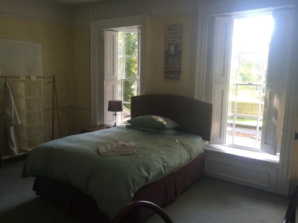 Harmondsworth Hall Guest House West Drayton  Room photo